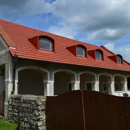 House Διαμέρισμα Pécsely