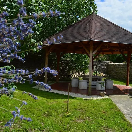 Апартаменты House *