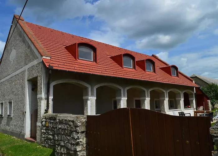 House דירה Pécsely